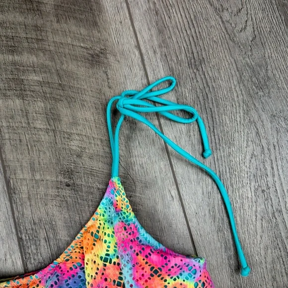 VS Rainbow Flounce Swim‎ Top - Picture 8 of 11
